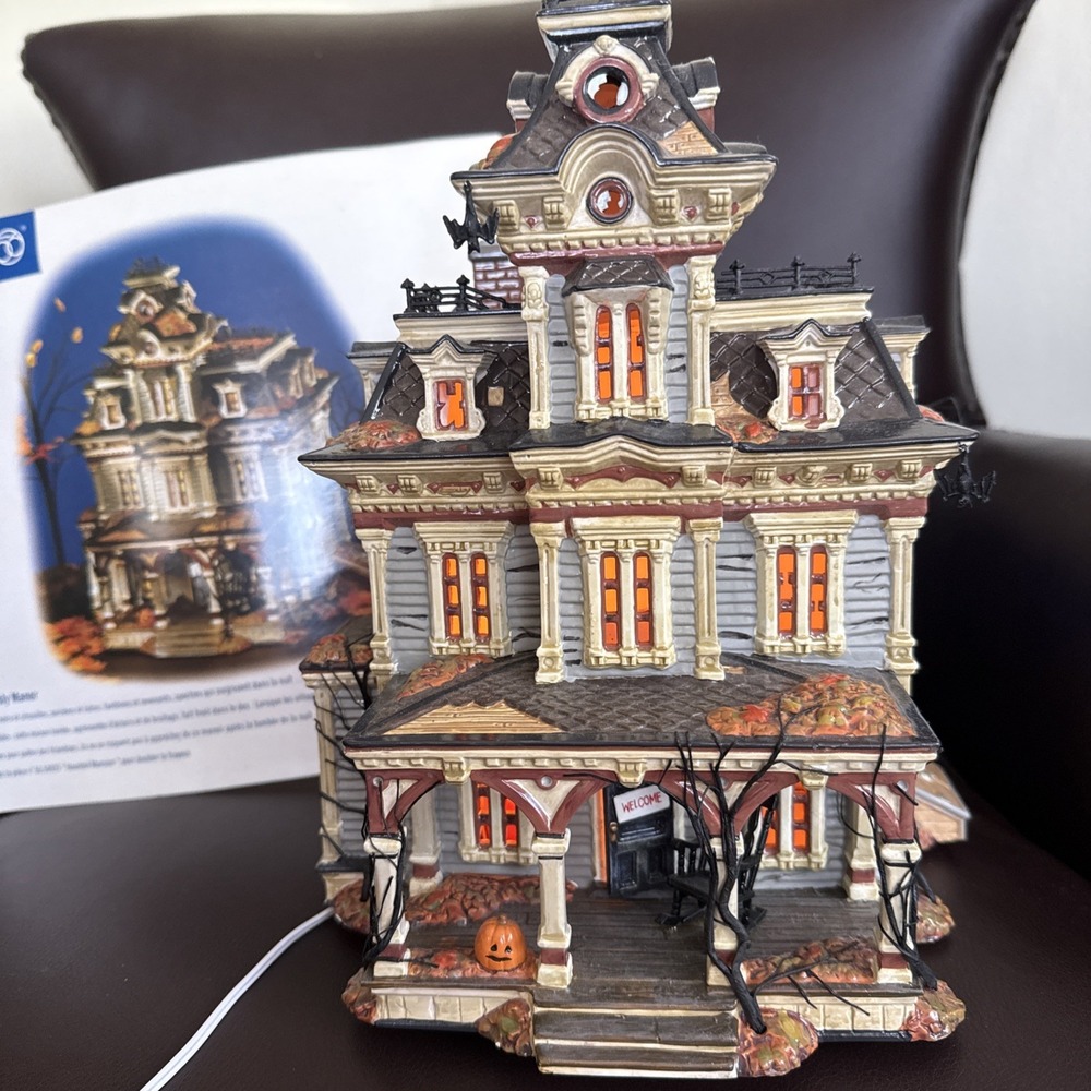 Dept 56 Halloween Grimsly Manor Building 55004 with Lights and Sound 1999- WORKS